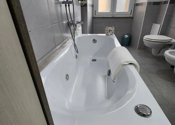 Beatrice's House Bath Privata E Parcheggio Gratuito A Apartment *